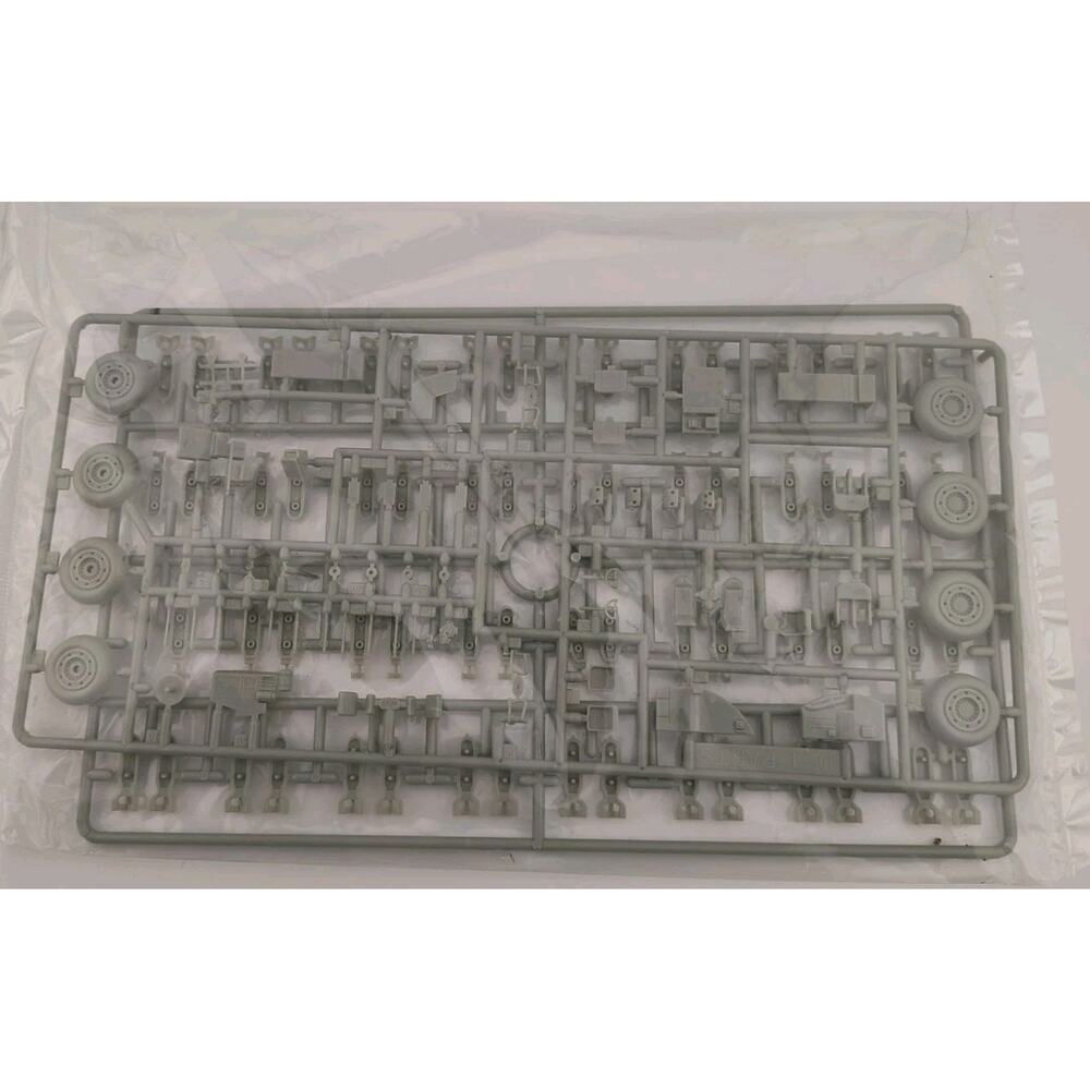 Vintage Academy Minicraft Boeing B-29A Super Fortress 1/72 Sealed Model Kit 2111 - Picture 10 of 11